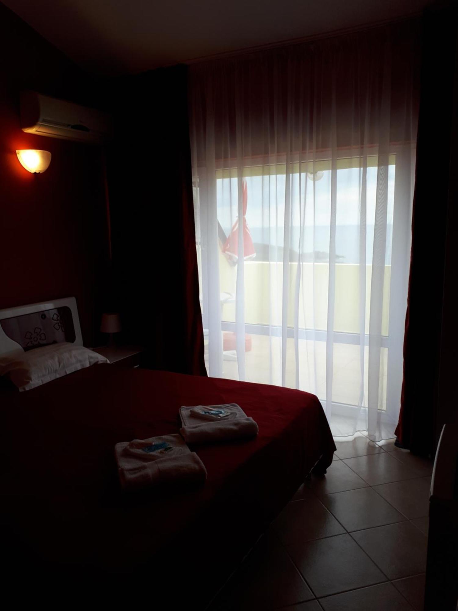 Family Hotel Gogov Sinemoretz Habitación foto