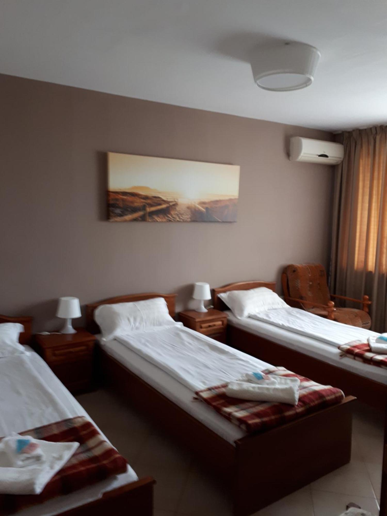 Family Hotel Gogov Sinemoretz Habitación foto
